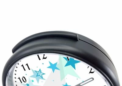 CreaDesign Kinder Funkwecker Personalisiert Mit Namen Sterne Farbe Türkis Atom-/Funkuhr, 12-Stunden-Anzeigeformat, Schlummerfunktion, Nachtlicht, Geräuschlos/Ohne Ticken – Bild 4