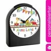 CreaDesign Kinder Funkwecker Personalisiert Mit Namen Zug Atom-/Funkuhr, 12-Stunden-Anzeigeformat, Schlummerfunktion, Nachtlicht, Geräuschlos/Ohne Ticken