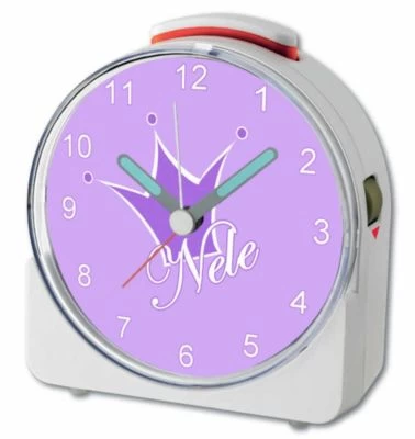 CreaDesign Kinder Funkwecker Weiß Personalisiert Mit Namen Krone Lila 12-Stunden-Anzeigeformat, Geräuschlos/Ohne Ticken, Nachtlicht – Bild 4