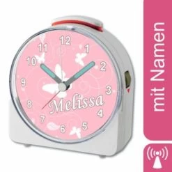 CreaDesign Kinder Funkwecker Weiß Personalisiert Mit Namen Schmetterling Altrosa 12-Stunden-Anzeigeformat, Geräuschlos/Ohne Ticken, Nachtlicht